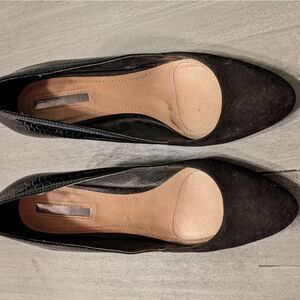 Tahari Elvira Two-tone Black Wide Heel - Sz 8m